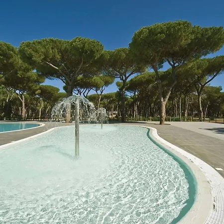 Gebetsroither - Village Roma Capitol 4*