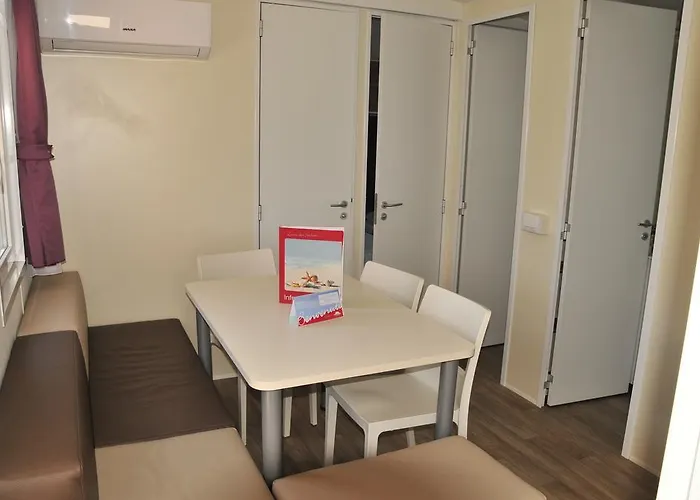 Gebetsroither - Village Capitol Camping