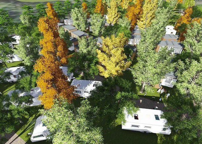 Gebetsroither - Village Capitol Camping